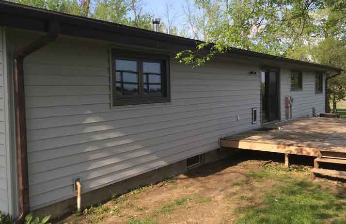 Viny siding that comes pre-insulated sure does save lots of time!