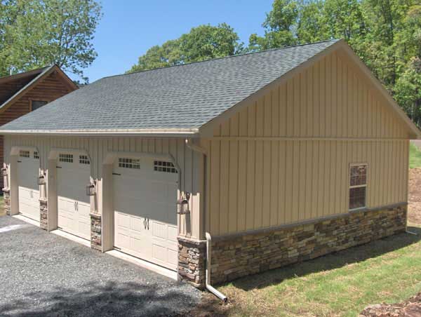 Garage with insulated vinyl siding